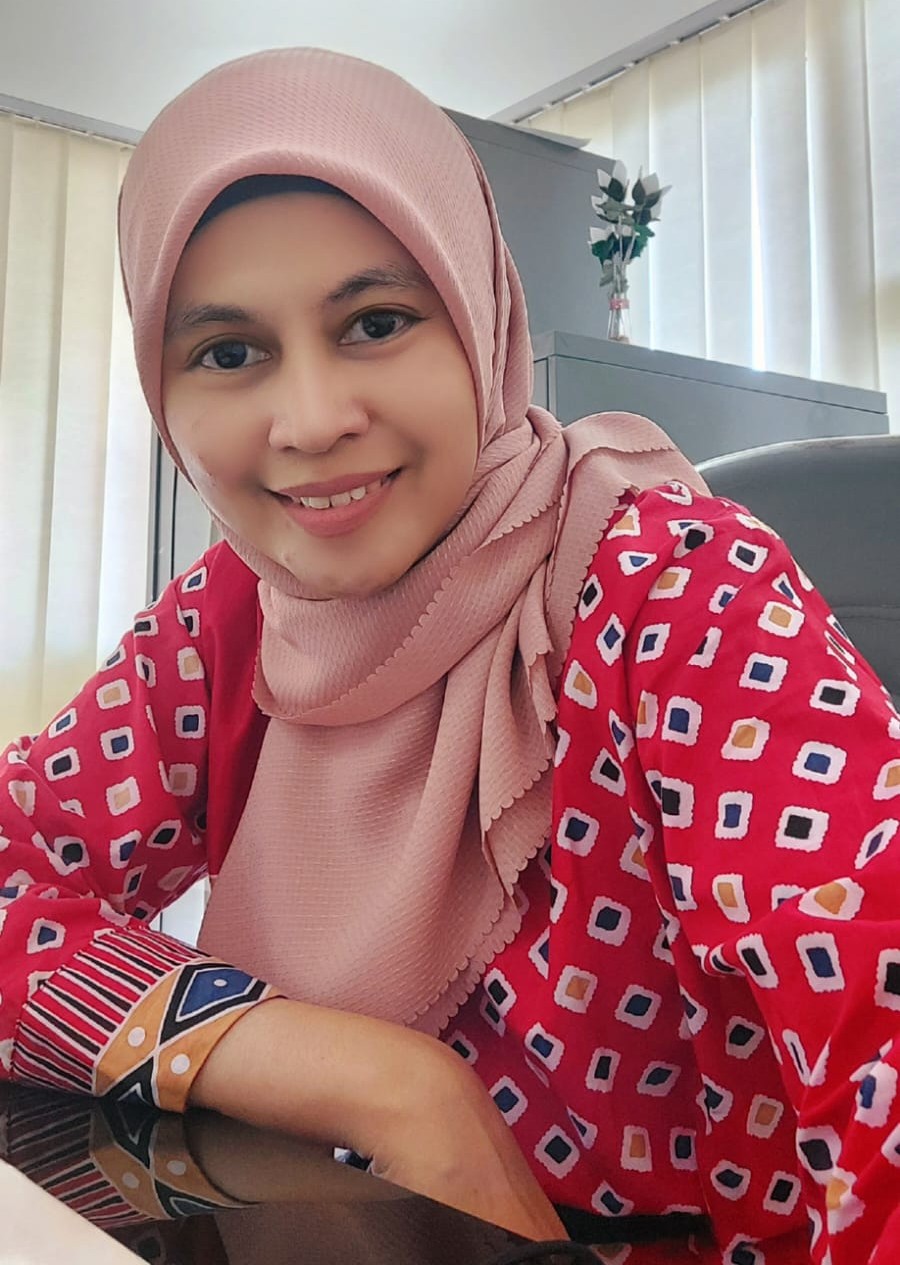 Nur Umriani Permatasari